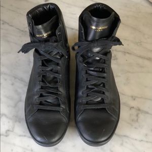 Signature Court Classic High Top Sneakers